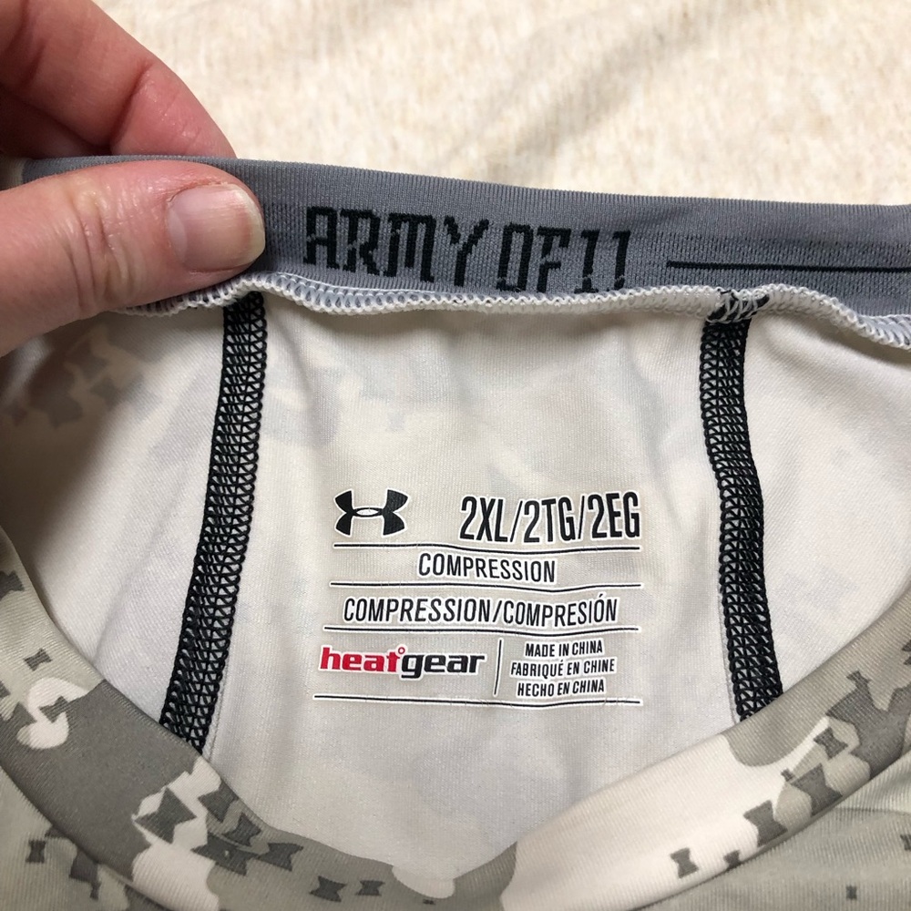 Under Armor Army of 11 Compression Heatgear Camouflage Print Shirt Camo Football - Picture 2 of 8